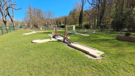 Mini golf in Park van Nîmes 